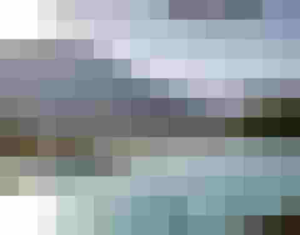 Infinity-Pool mit Ausblick auf Alpen und Bergen im Wellnesshotel im Salzburger Land