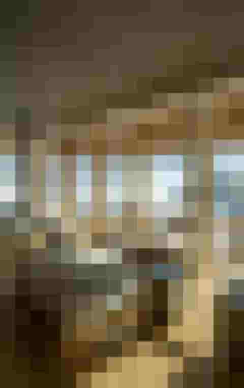 lichtdurchfluteter wellnessbereich mit bergpanorama im luxushotel im salzburger land