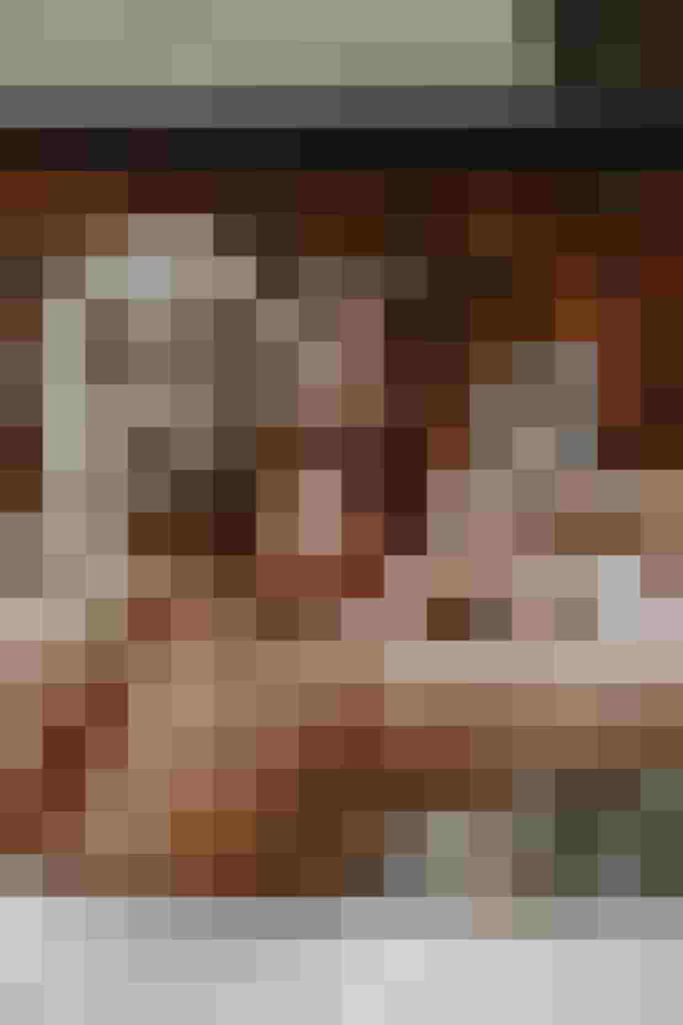 Panorama-Spa mit Innen- und Außenpool im Luxus-Wellnesshotel DAS.GOLDBERG hoch über dem Tal im Salzburger Land