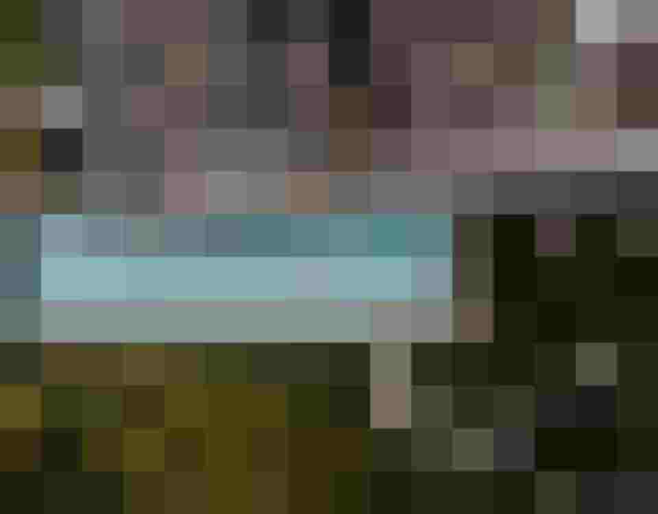 Panorama-Spa mit Innen- und Außenpool im Luxus-Wellnesshotel DAS.GOLDBERG hoch über dem Salzburger Land