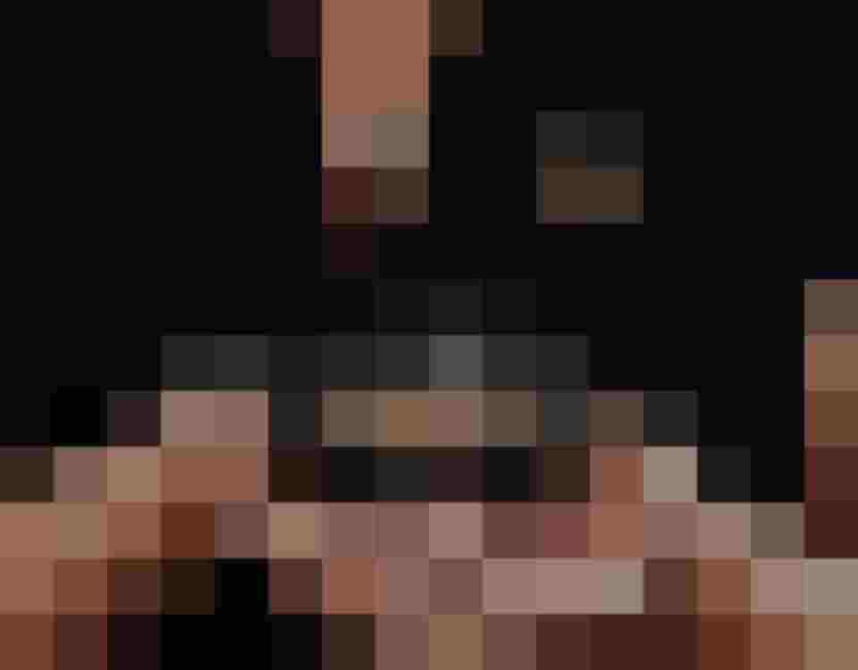 Panorama-Außenpool von DAS.GOLDBERG mit Blick über das Tal im Salzburger Land